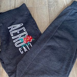 🌼2/15-Aeropostale Sweatpants size S